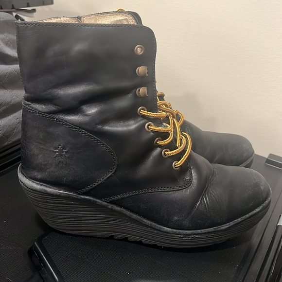 Fly London Ygot Lace Up Wedge Boot - Picture 4 of 8